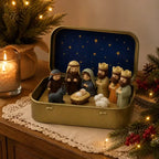 Mini crèche de Noël dans sa boîte en métal