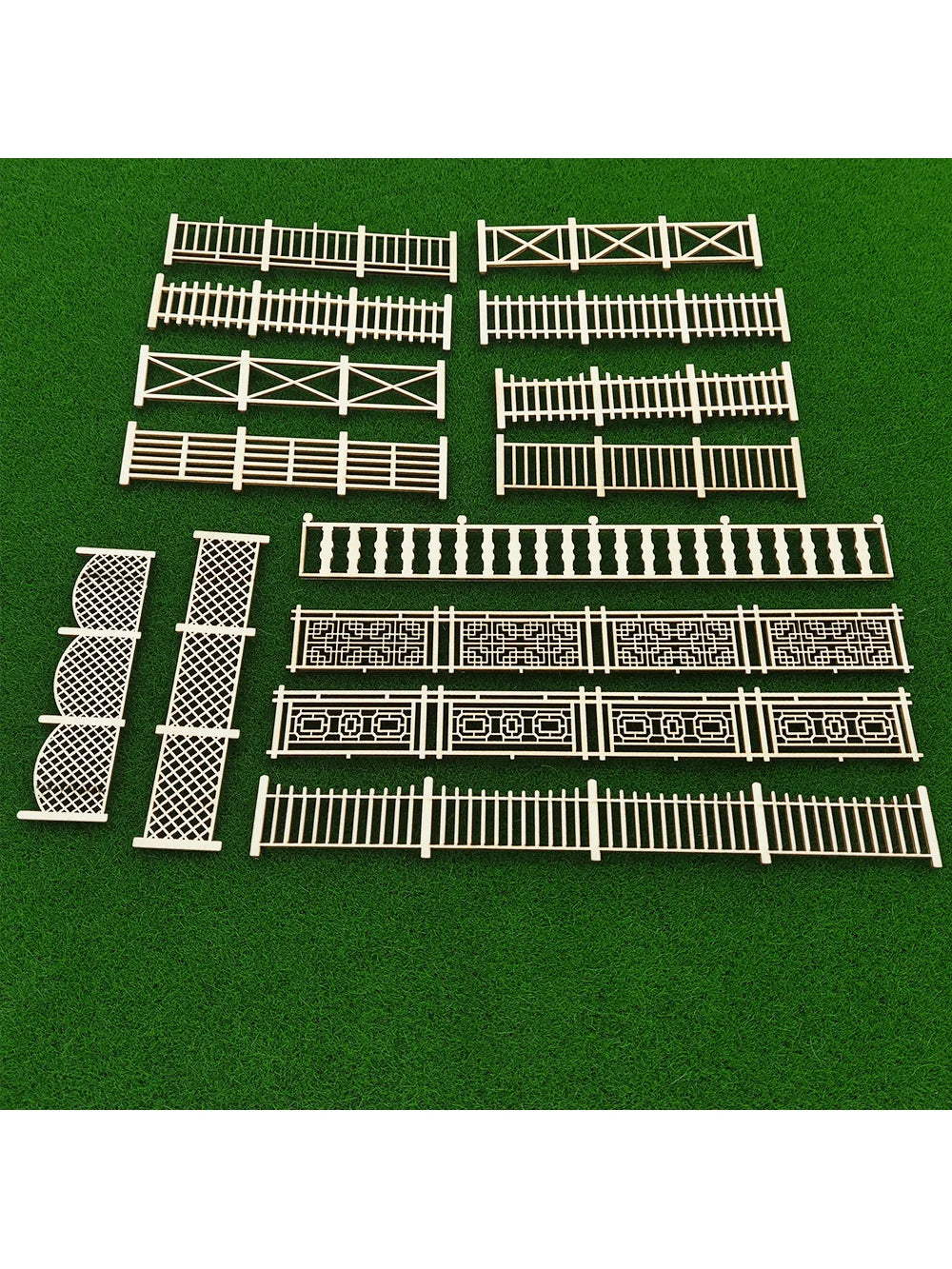Clôtures miniatures pour village et crèche (lot de 4)