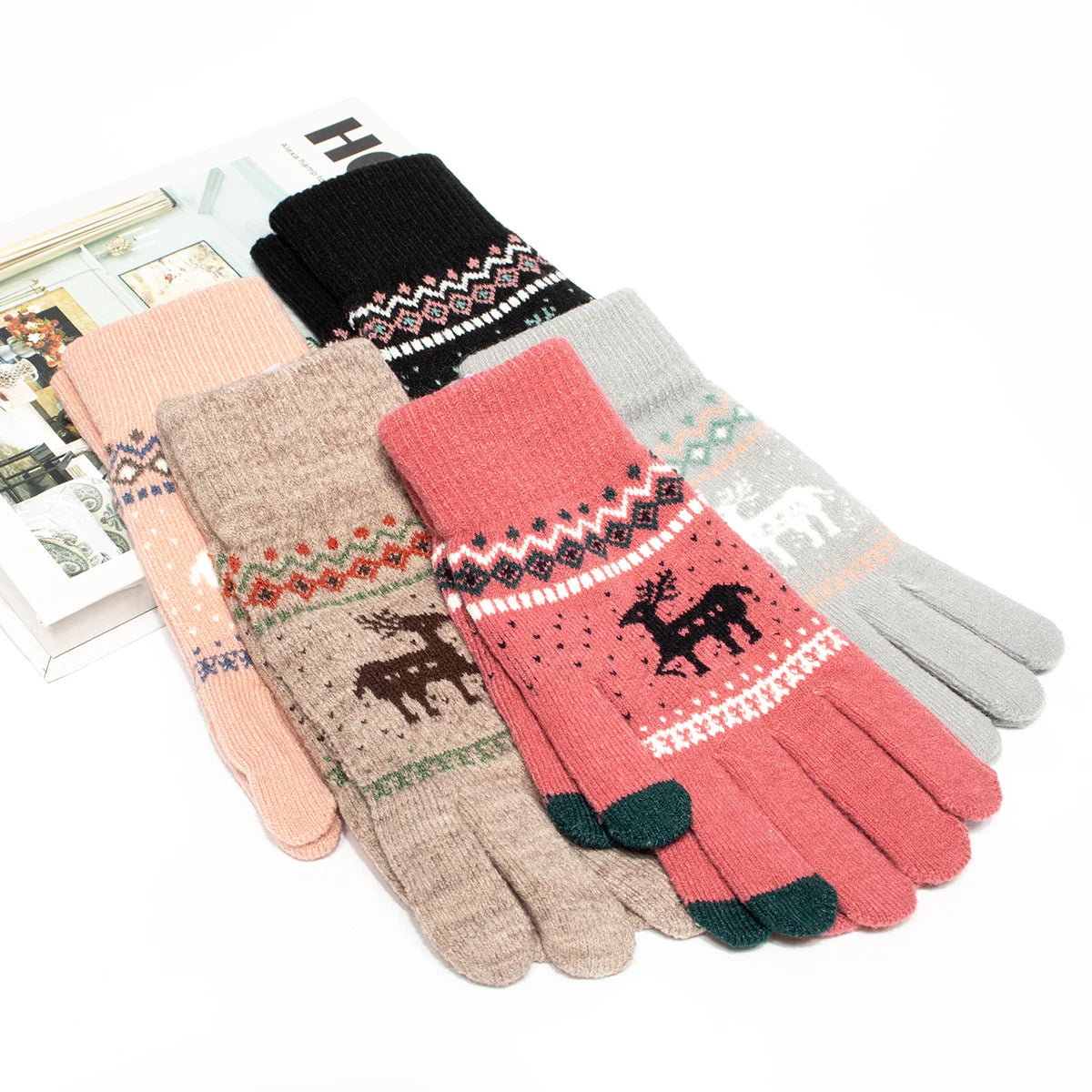Gants de Noël en tricot – Motif cerf
