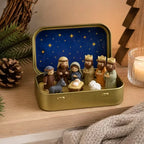 Mini crèche de Noël dans sa boîte en métal
