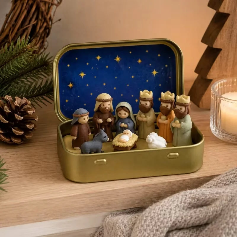 Mini crèche de Noël dans sa boîte en métal