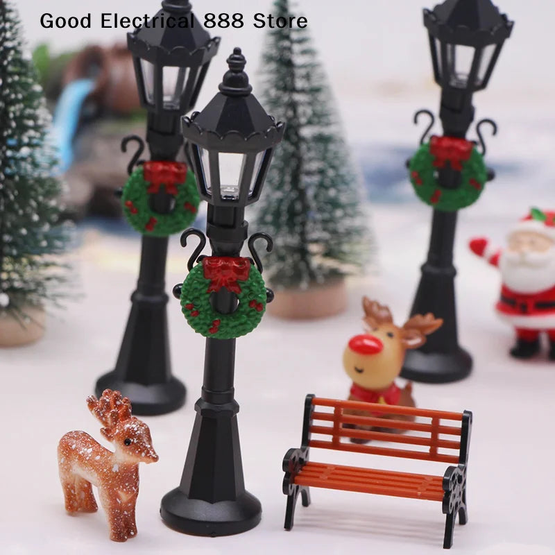 Lot de 4 lampadaires miniatures de Noël